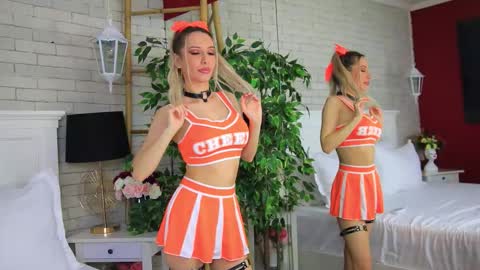 Snapshot of emillybronte chatting on 10/02/25, 07:43 EMMA online show from 10/02/25, 07:43