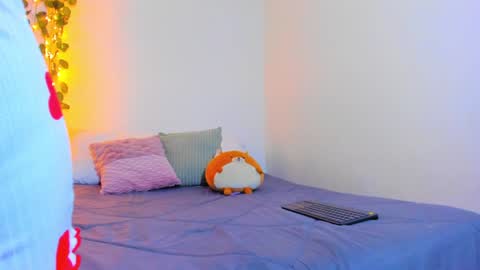 emilly online show from 02/06/25, 07:24