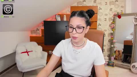 Snapshot of emillytaylor chatting on 02/03/26, 06:40 EmillyTaylor online show from 02/03/26, 06:40
