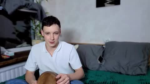 Snapshot of emily0303 chatting on 10/11/25, 04:38 emily0303 online show from 10/11/25, 04:38