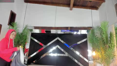 Snapshot of emily18__ chatting on 11/29/25, 10:51 Emily online show from 11/29/25, 10:51