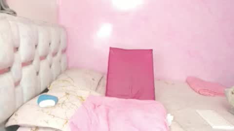 Snapshot of emily_414 chatting on 12/15/25, 12:37 Dayana online show from 12/15/25, 12:37