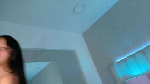 Snapshot of emily__stef chatting on 05/29/26, 11:30 EMILY online show from 05/29/26, 11:30