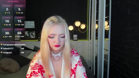 Emily online show from 01/03/25, 12:33
