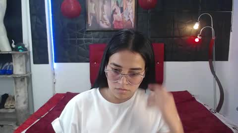 emily_bazan online show from 09/08/25, 10:42