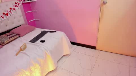              online show from 02/12/25, 09:43
