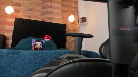 emily_brown04 online show from 10/03/25, 10:23