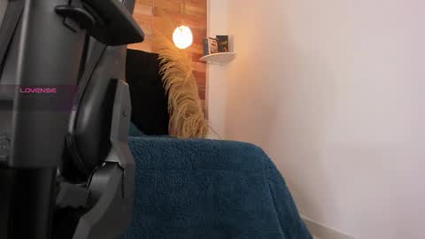 emily_brown04 online show from 10/10/25, 11:31