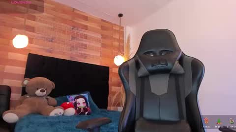 emily_brown04 online show from 11/28/25, 11:13