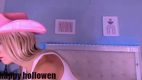 emily_castillo1_ online show from 10/17/25, 06:05