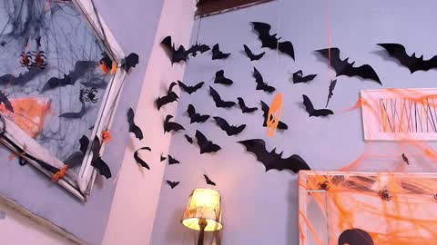 emily_castillo1_ online show from 10/30/25, 04:36