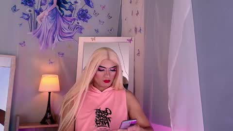 emily_castillo1_ online show from 03/22/26, 06:28
