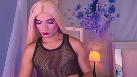emily_castillo1_ online show from 03/28/26, 05:51
