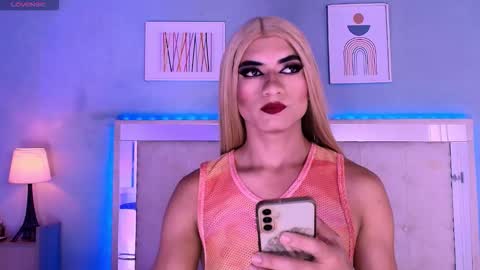 emily_castillo_1 online show from 09/12/25, 03:17