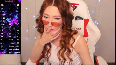 Snapshot of emily_cline chatting on 10/16/25, 04:30 emily_cline online show from 10/16/25, 04:30