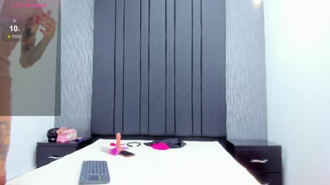 Emily online show from 06/17/26, 03:42