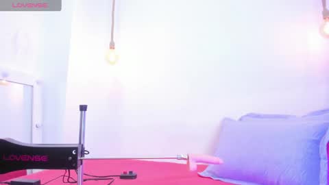 Emily online show from 02/02/25, 07:25