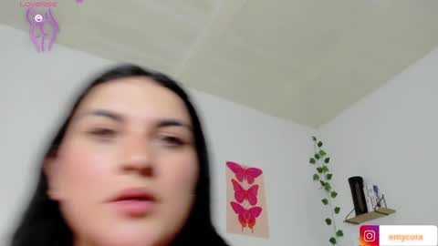 Snapshot of emily_coraline chatting on 01/25/25, 01:21 Emily  online show from 01/25/25, 01:21