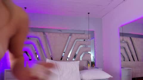 Emily online show from 12/10/24, 05:00