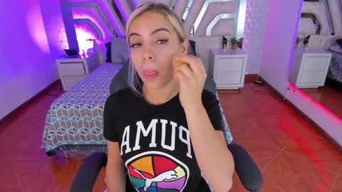 Emily online show from 01/02/25, 10:37