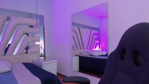 Emily online show from 11/04/25, 11:20