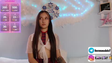 emily_fox7 online show from 12/02/24, 07:16