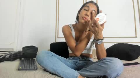 Snapshot of emily_gaviria1 chatting on 05/29/26, 01:09 emily_gaviria1 online show from 05/29/26, 01:09
