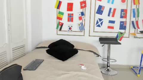emily_gaviria1 online show from 07/03/26, 12:11