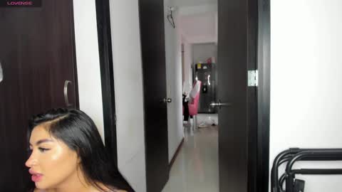 Snapshot of emily_huddson_ chatting on 02/01/25, 10:34 independet model online show from 02/01/25, 10:34