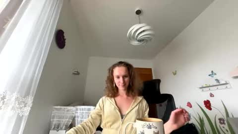 Emily  online show from 10/03/25, 10:45