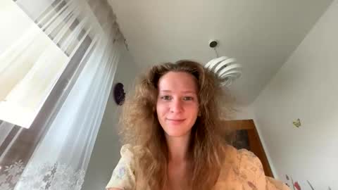 Emily  online show from 10/09/25, 10:24