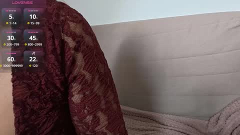 Snapshot of emily_jayreal chatting on 09/23/25, 08:50 Emily online show from 09/23/25, 08:50