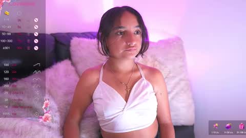 Snapshot of emily_jonexs_ chatting on 03/05/26, 04:36 mily online show from 03/05/26, 04:36
