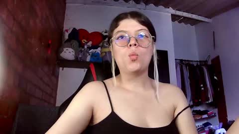Julieta online show from 02/18/25, 03:21