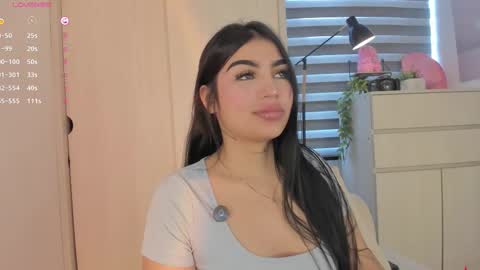 EmilyKenner  Independent model  online show from 10/23/25, 11:31