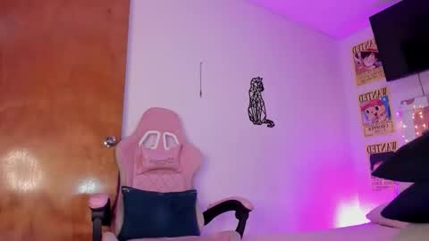 Snapshot of emily_lady20 chatting on 11/27/25, 10:06 emily lady20 Independient modelIndependiente online show from 11/27/25, 10:06