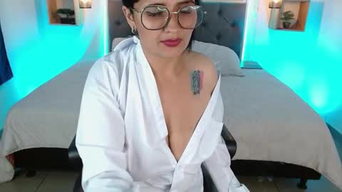 E M I L Y  online show from 01/13/25, 04:08