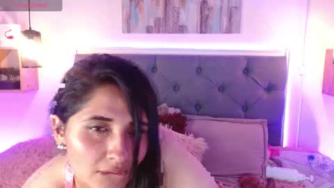 E M I L Y  online show from 03/04/25, 05:45
