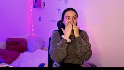 Snapshot of emily_lindey_ chatting on 05/12/26, 03:03 Emily Lindey online show from 05/12/26, 03:03