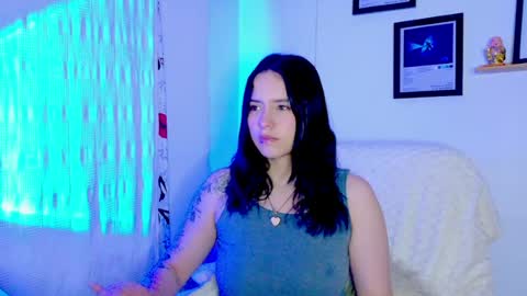 Emily Lindey online show from 07/15/26, 08:41