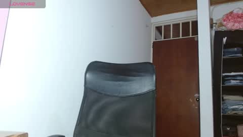 Snapshot of emily_littesweet chatting on 10/17/25, 10:01 Emily littesweets online show from 10/17/25, 10:01