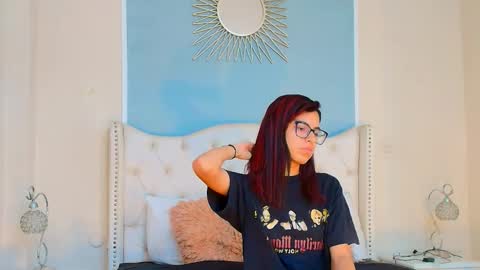 Snapshot of emily_loperaa chatting on 02/01/26, 10:08 Emily online show from 02/01/26, 10:08