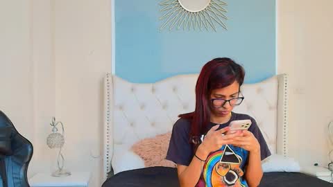 Snapshot of emily_loperaa chatting on 02/07/26, 12:47 Emily online show from 02/07/26, 12:47