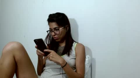 Snapshot of emily_loperaa chatting on 03/30/26, 03:18 Emily online show from 03/30/26, 03:18