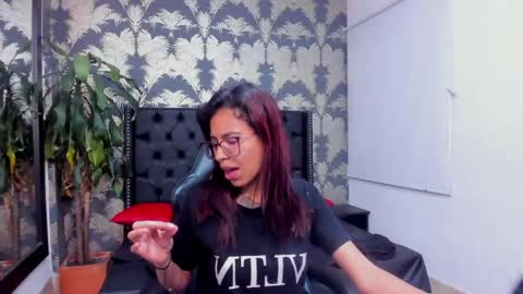 Snapshot of emily_loperaa chatting on 05/03/26, 05:08 Emily online show from 05/03/26, 05:08