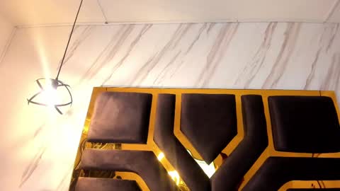     online show from 02/19/25, 02:34