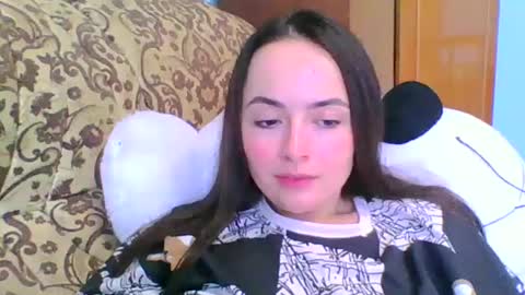 emily_morning_dew online show from 12/02/24, 11:01