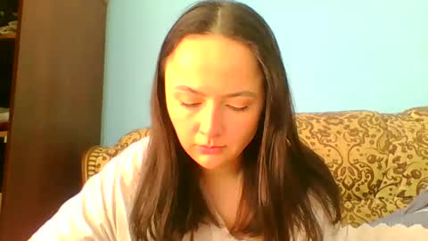 emily_morning_dew online show from 02/25/25, 10:47