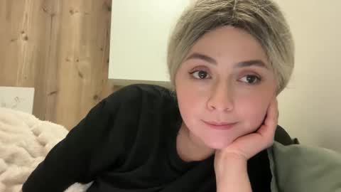 Snapshot of emily_morning_dew chatting on 10/13/25, 06:08 emily_morning_dew online show from 10/13/25, 06:08