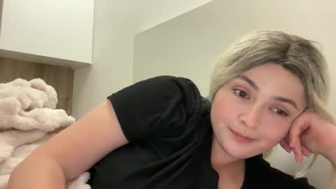 Snapshot of emily_morning_dew chatting on 10/14/25, 06:20 emily_morning_dew online show from 10/14/25, 06:20